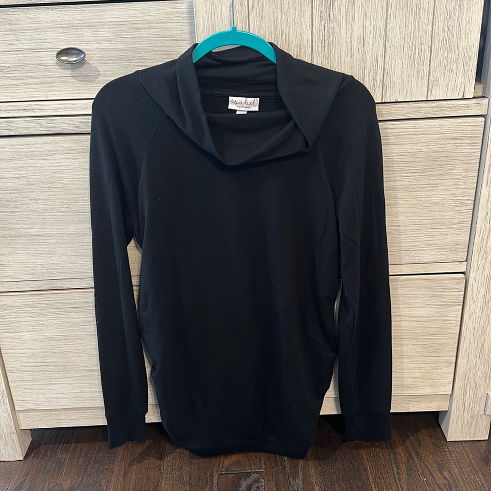 Maternity top.